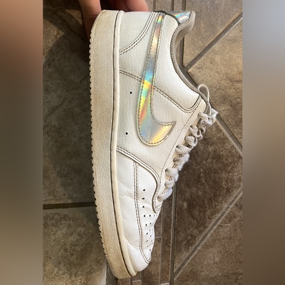 nikes shoes- courts - Picture 4 of 5